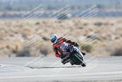 media/Dec-07-2025-CVMA (Sun) [[3e7d2de5dc]]/Race 12- Formula 40 MW and LW/